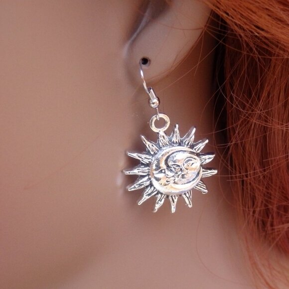 Sun Moon Earrings 4101 - Picture 2 of 6